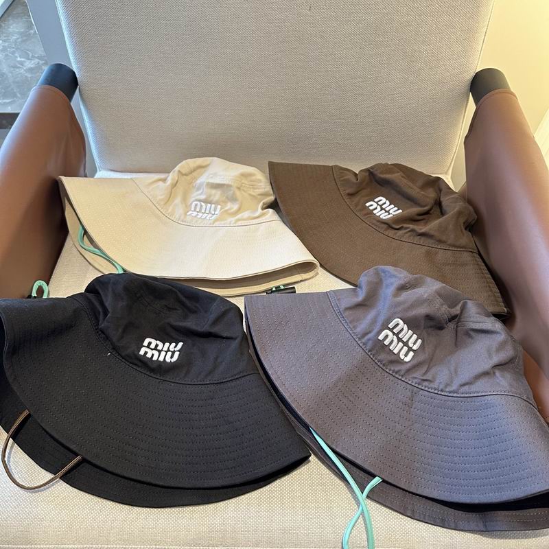 Miumiu cap dx04